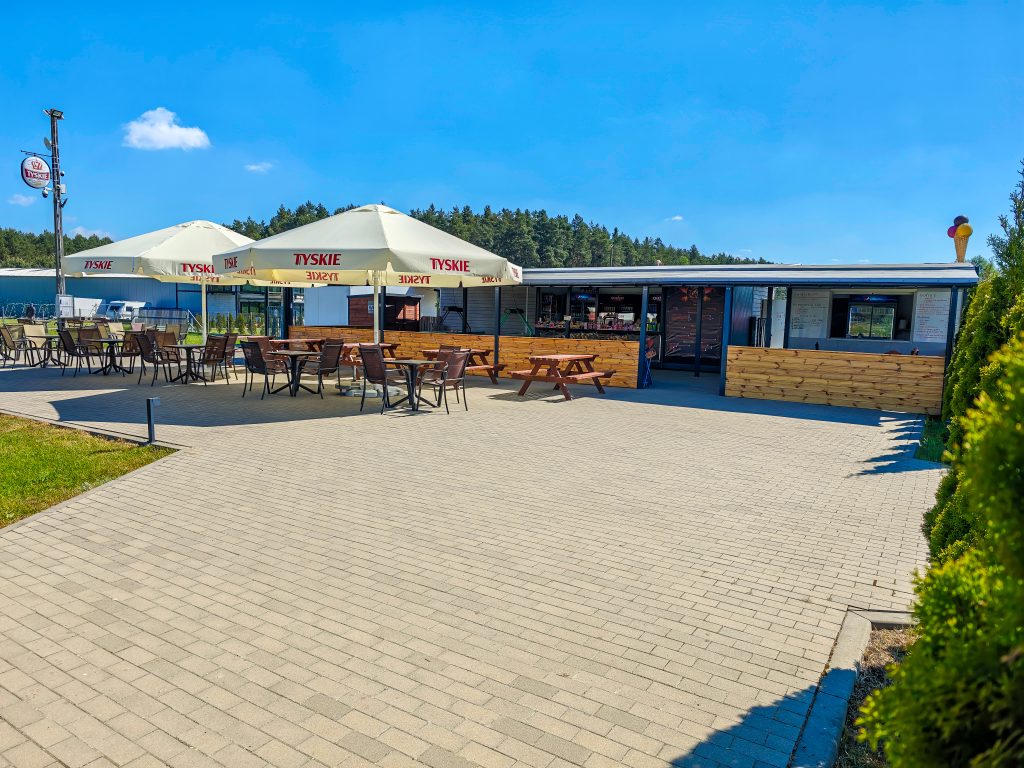 Restauracja OAZA przy CampKAJAKOWO