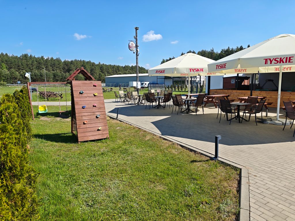 Restauracja OAZA przy CampKAJAKOWO