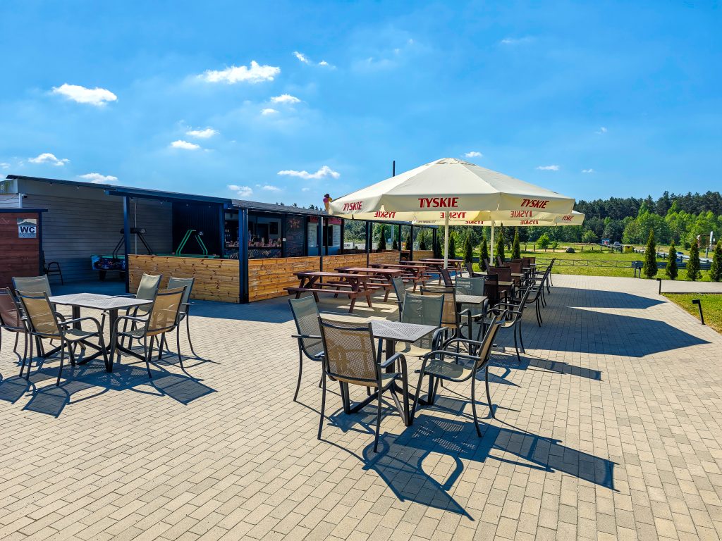 Restauracja OAZA przy CampKAJAKOWO
